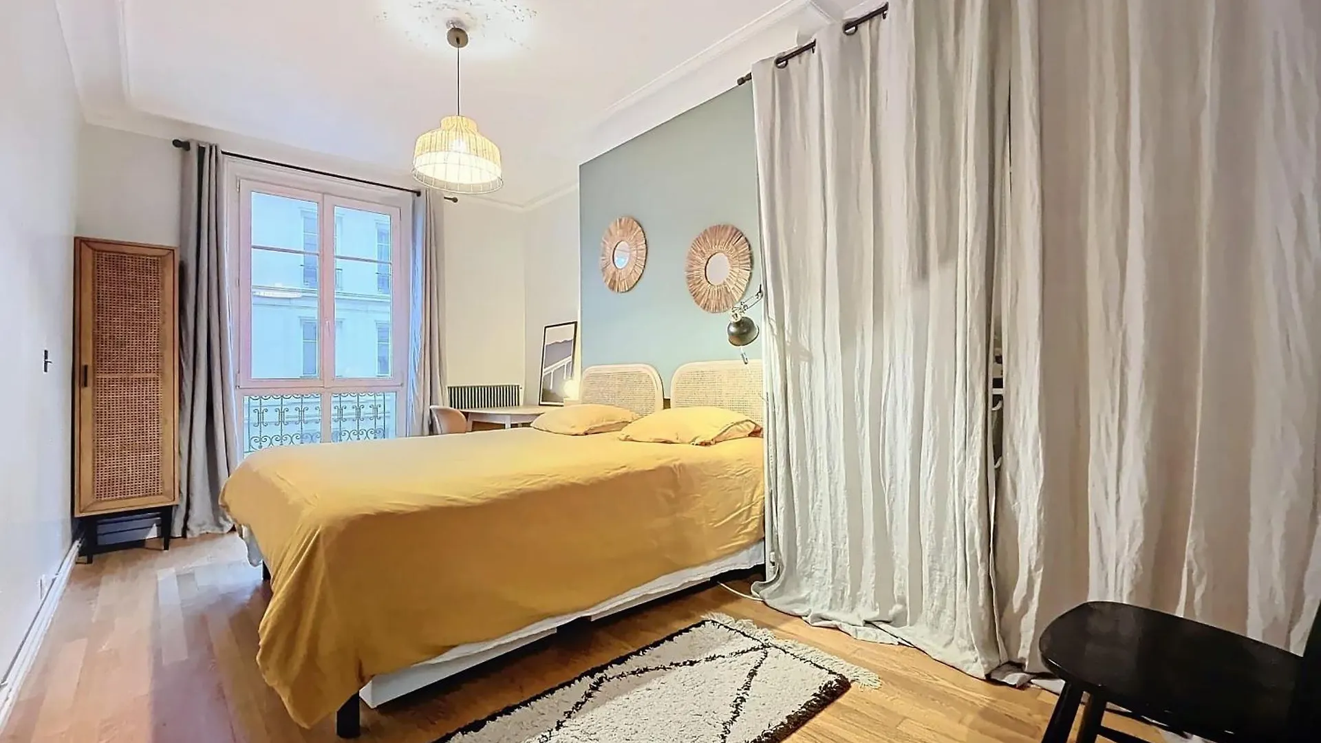 Spacious Apartment Near Gare Du Nord And Est Paris